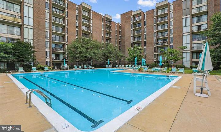 2112 Bonnywood Lane, Unit 2102 Silver Spring, MD 20902 - Photo 16 of 18