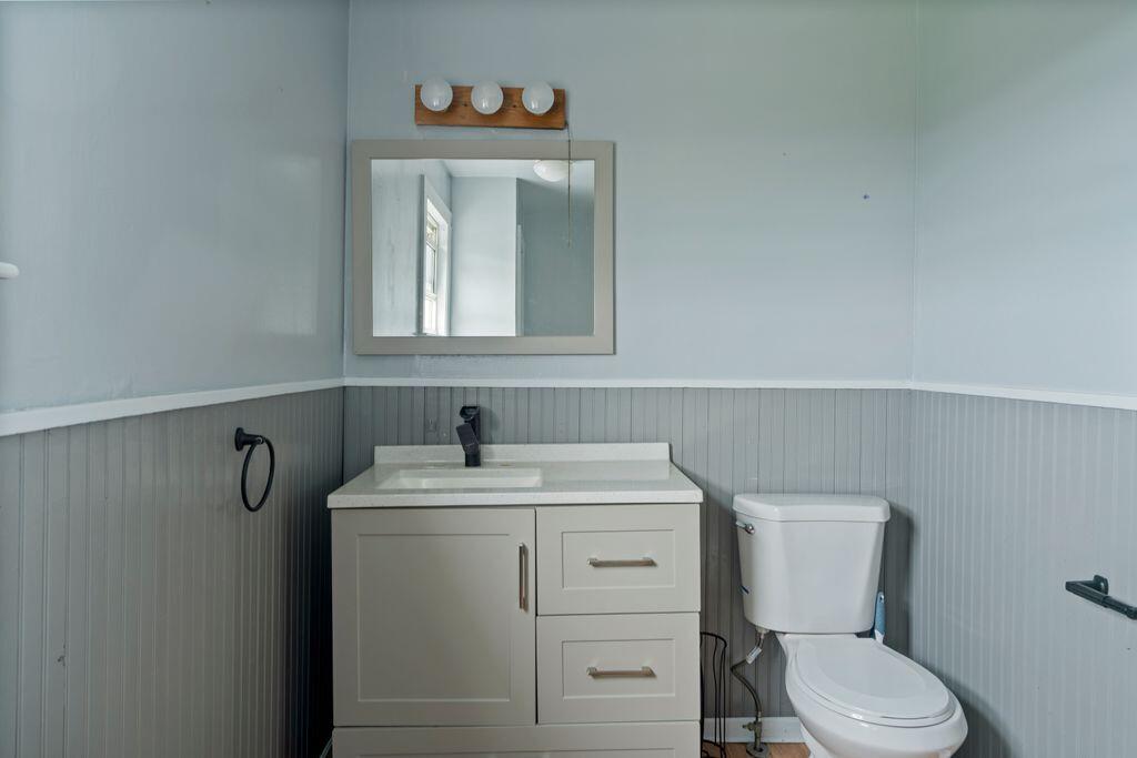 29 Mudget Hill Road Vassalboro, ME 04989 - Photo 31 of 70 2nd Floor Bath