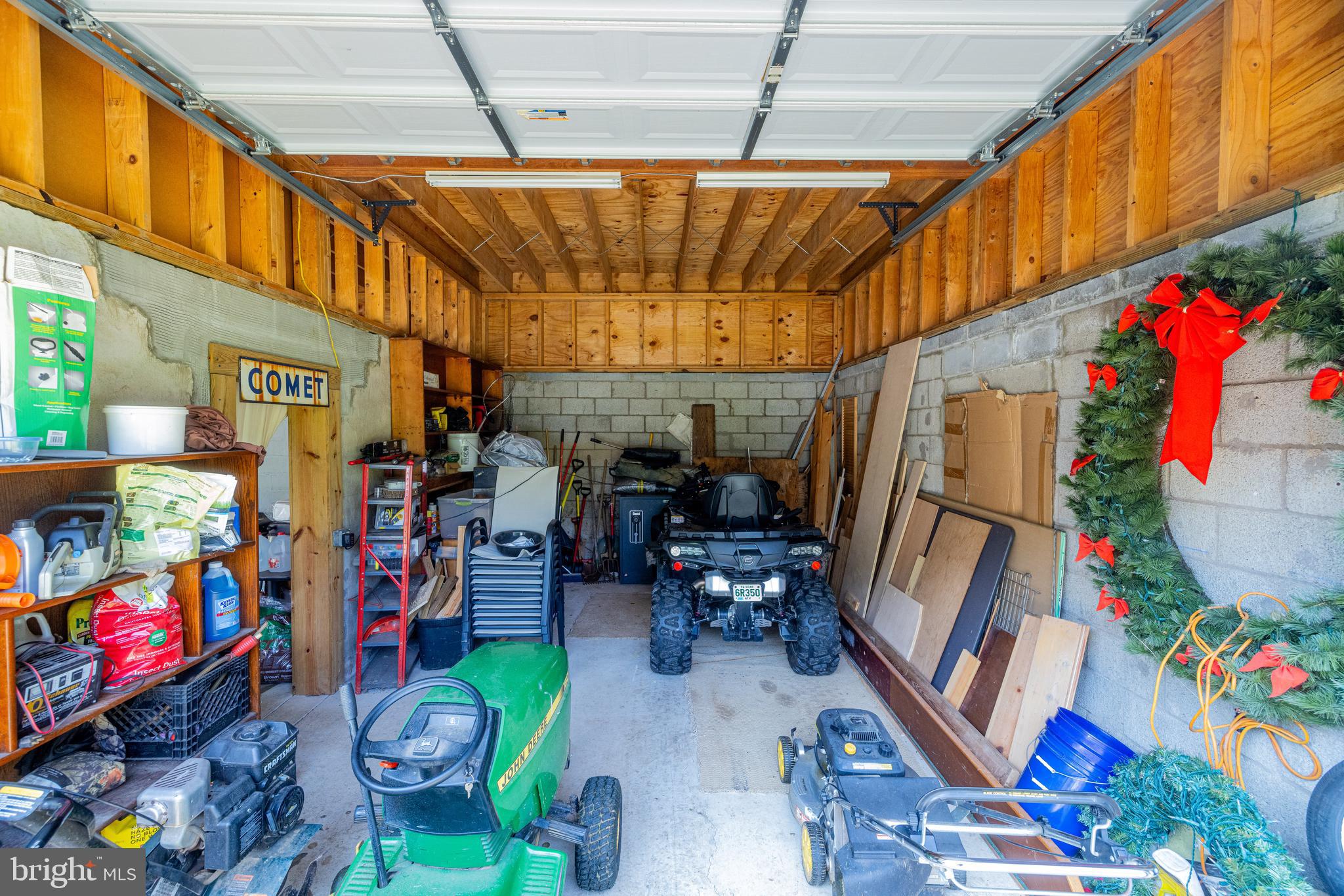 341 Old Bethlehem Road Quakertown, PA 18951 - Photo 18 of 60 Garage bay 2