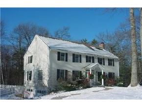 6 Cyril Road Derry, NH 03038 - Photo 2 of 4