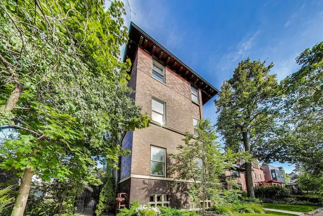 $324,500 | 5515 South Woodlawn Avenue, Unit 3S, Chicago, IL 60637