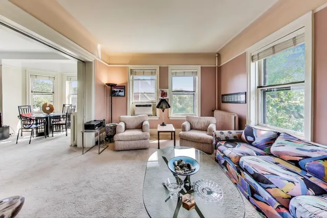 $324,500 | 5515 South Woodlawn Avenue, Unit 3S, Chicago, IL 60637