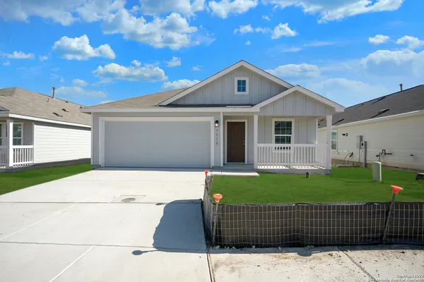$1,625 | 5510 Basil Chase, St. Hedwig, TX 78152