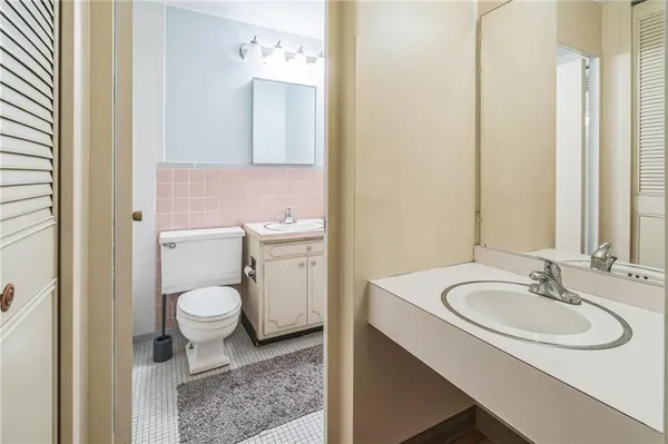 $1,340 | 112 Washington Place, Unit 5J, Pittsburgh, PA 15219