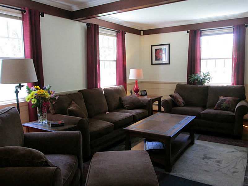 317 Albion Road Lincoln, RI 02865 - Photo 13 of 22 Living Room.