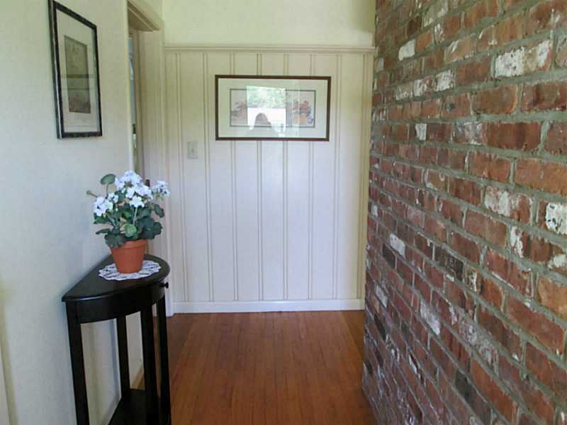 317 Albion Road Lincoln, RI 02865 - Photo 16 of 22 Entry.