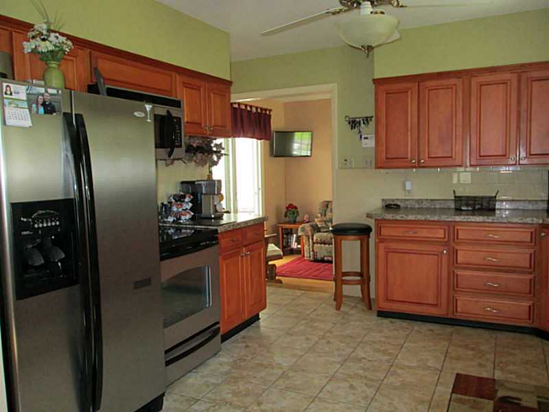 317 Albion Road Lincoln, RI 02865 - Photo 22 of 22 Kitchen.