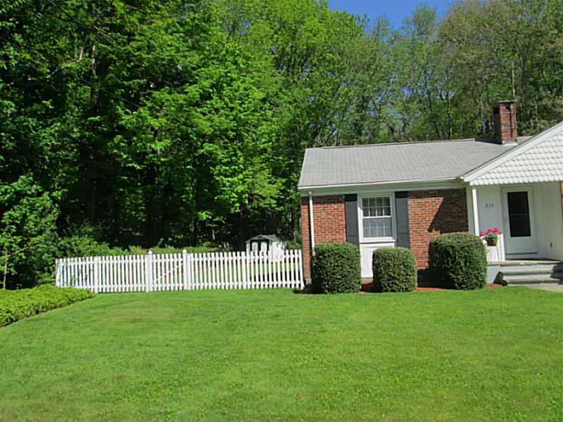 317 Albion Road Lincoln, RI 02865 - Photo 4 of 22 Exterior Front.