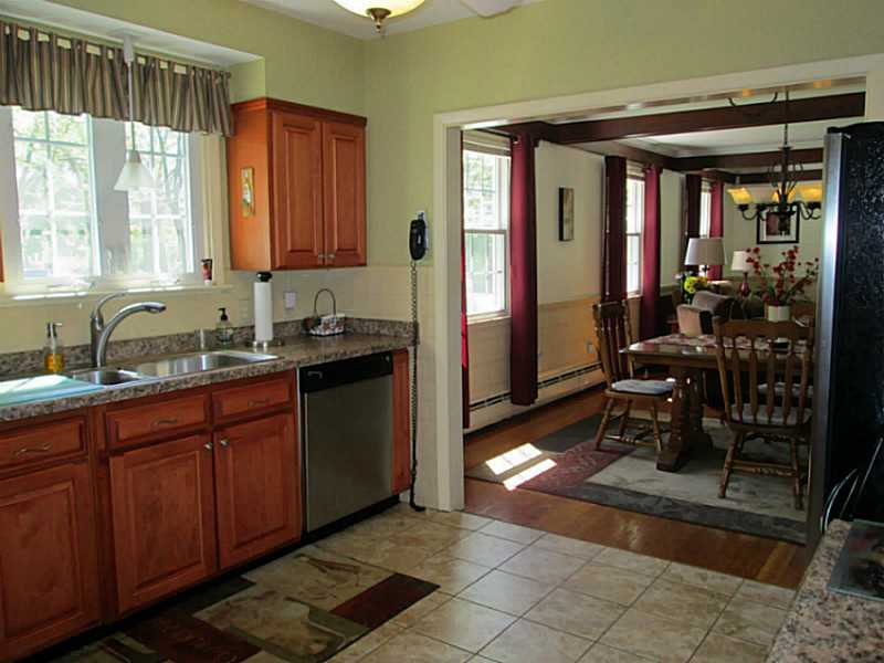 317 Albion Road Lincoln, RI 02865 - Photo 8 of 22 Kitchen.