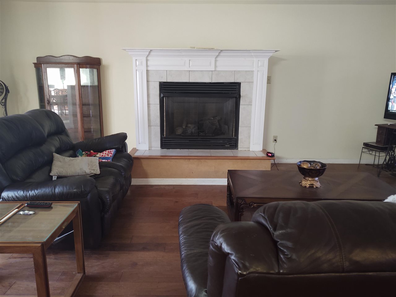 1870 Campbell Road Millington, TN 38053 - Photo 11 of 25 Fireplace, Hickory wood floor