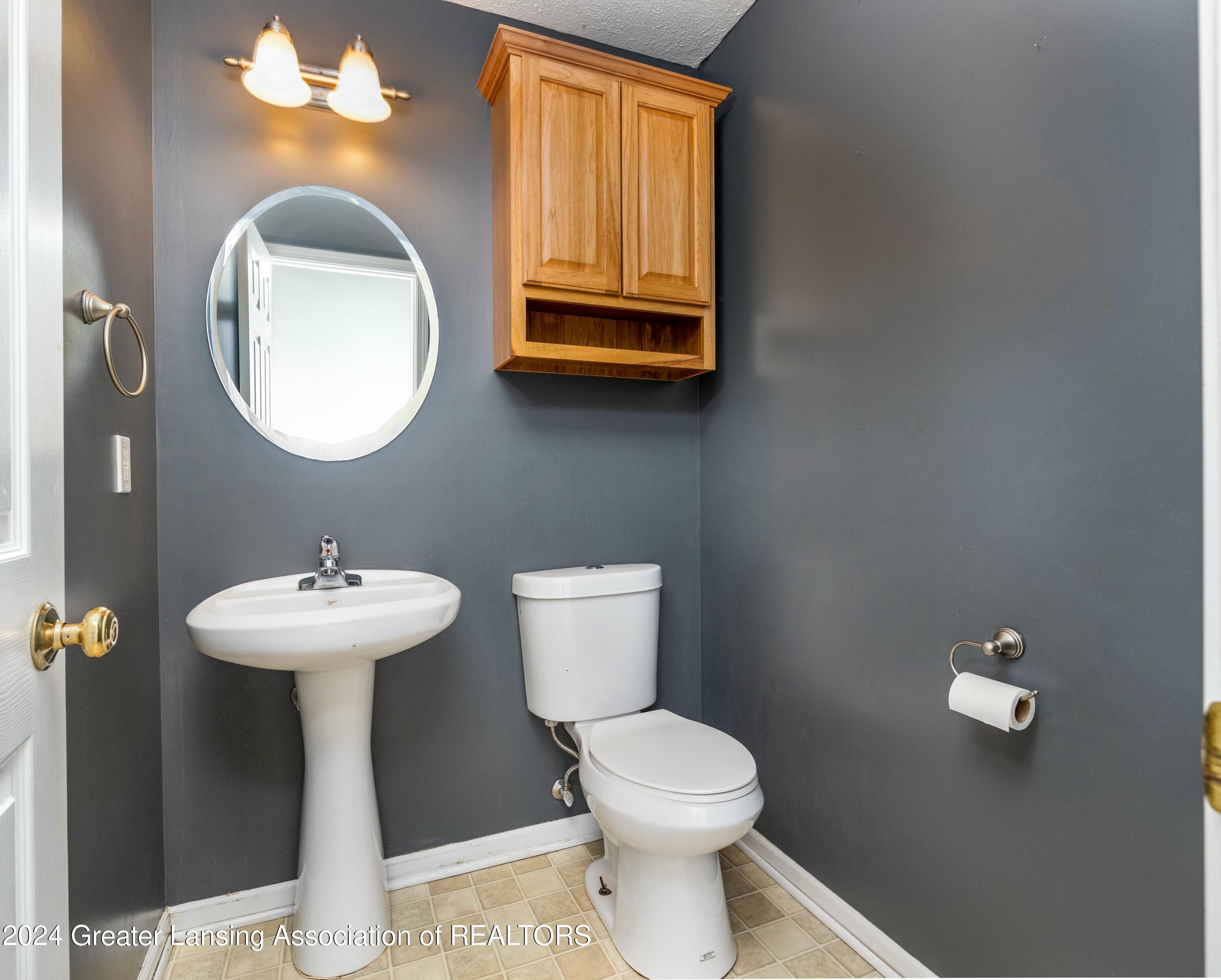 5850 Rothesay Road Lansing, MI 48911 - Photo 13 of 25 tempImagepT6921
