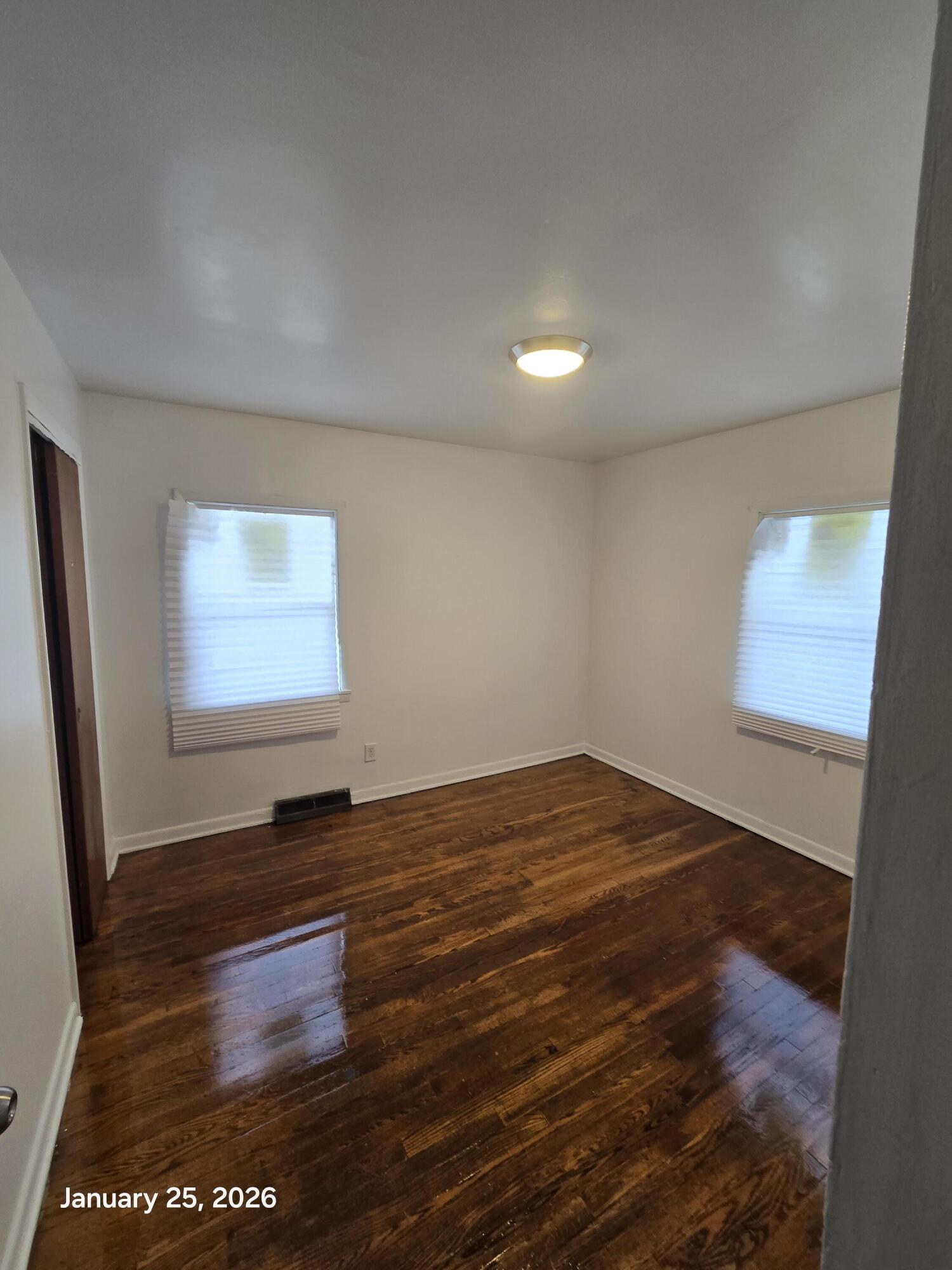 1676 West 13th Avenue Gary, IN 46404 - Photo 2 of 12 a view of an empty room and window