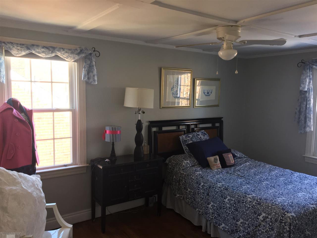 1737 Hampton Road Grosse Pointe, MI 48236 - Photo 11 of 23 31365787-11.JPG