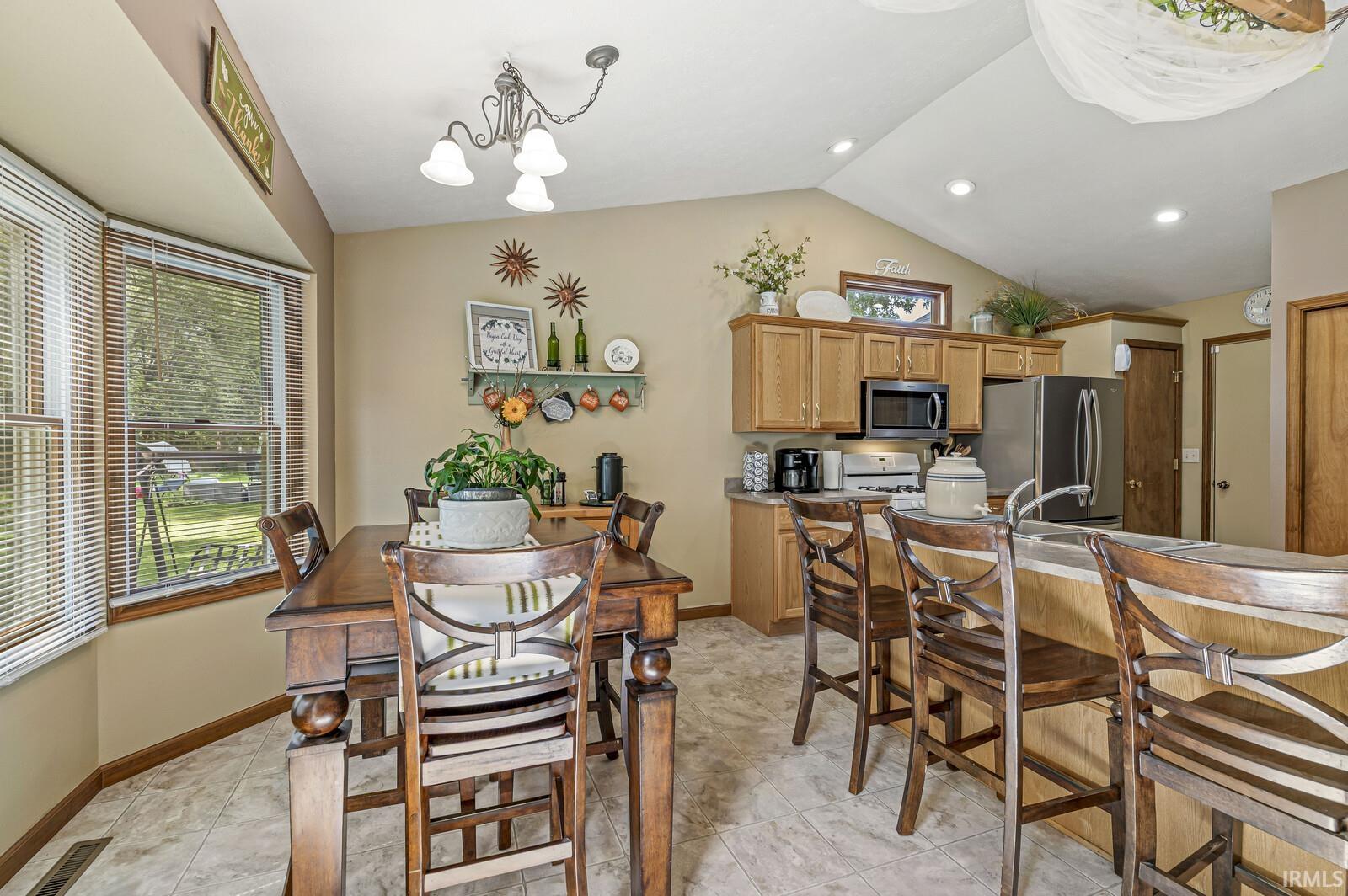 30336 Wyndtree Boulevard Elkhart, IN 46516 - Photo 10 of 31