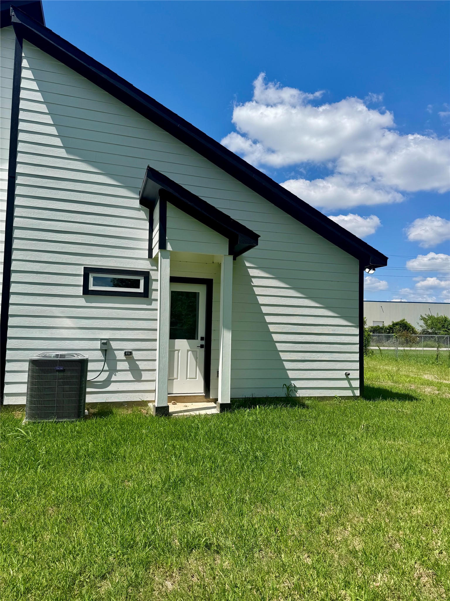 5710 Delmack Street, Unit B Houston, TX 77032 - Photo 28 of 30 Back Yard