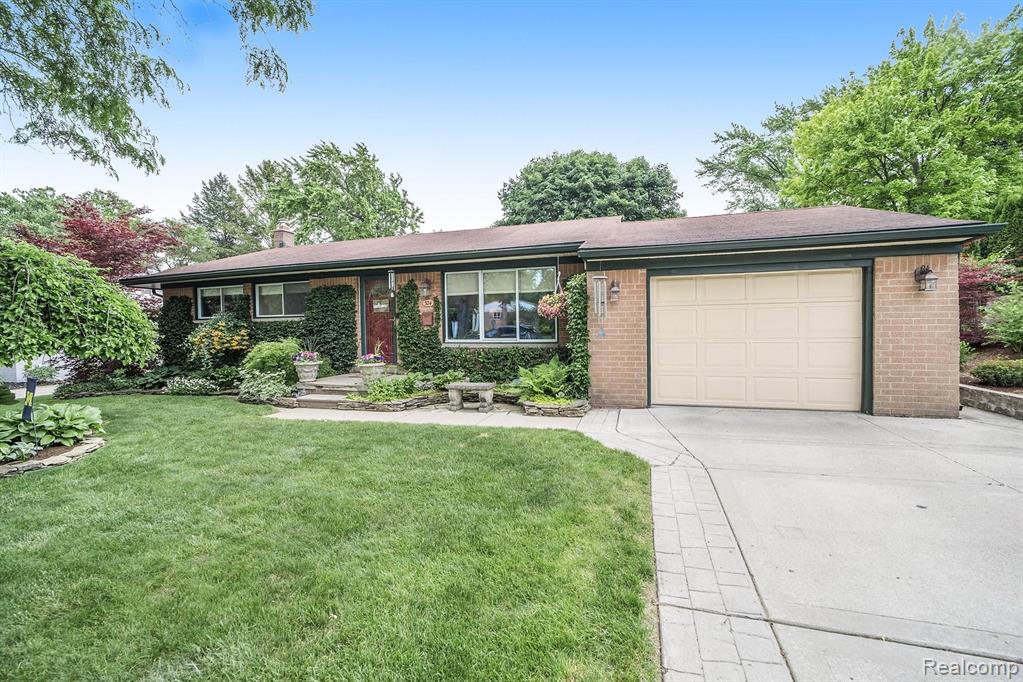 524 Hill Street Rochester, MI 48307 - Photo 2 of 40