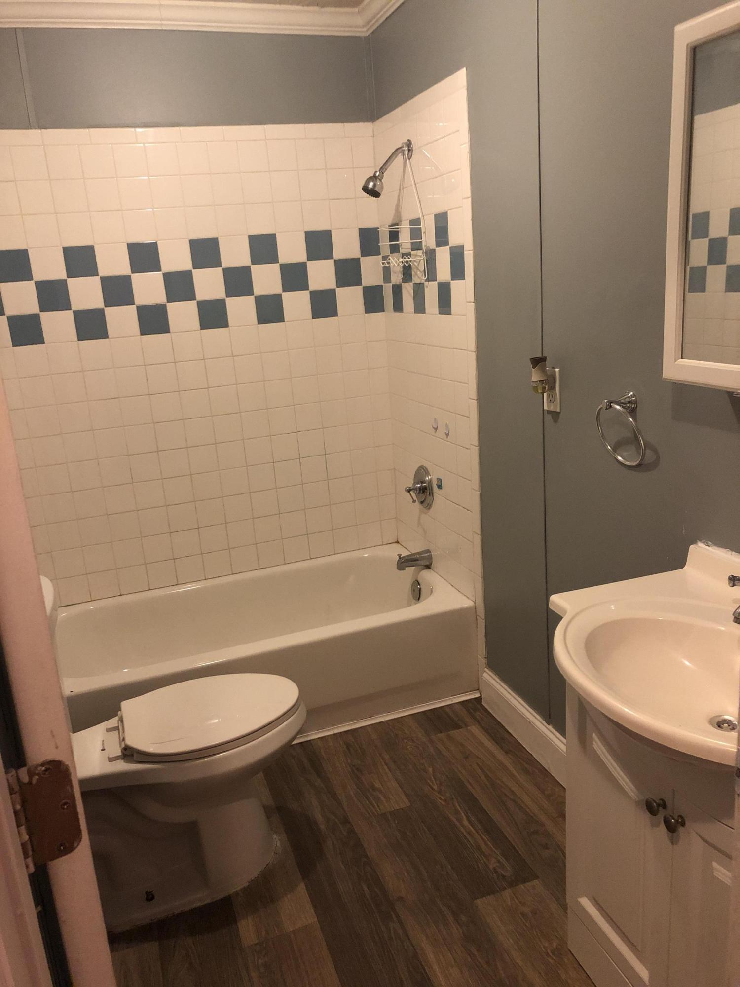 1046 Satterfield Road Maynardville, TN 37807 - Photo 17 of 26 Full Bath1