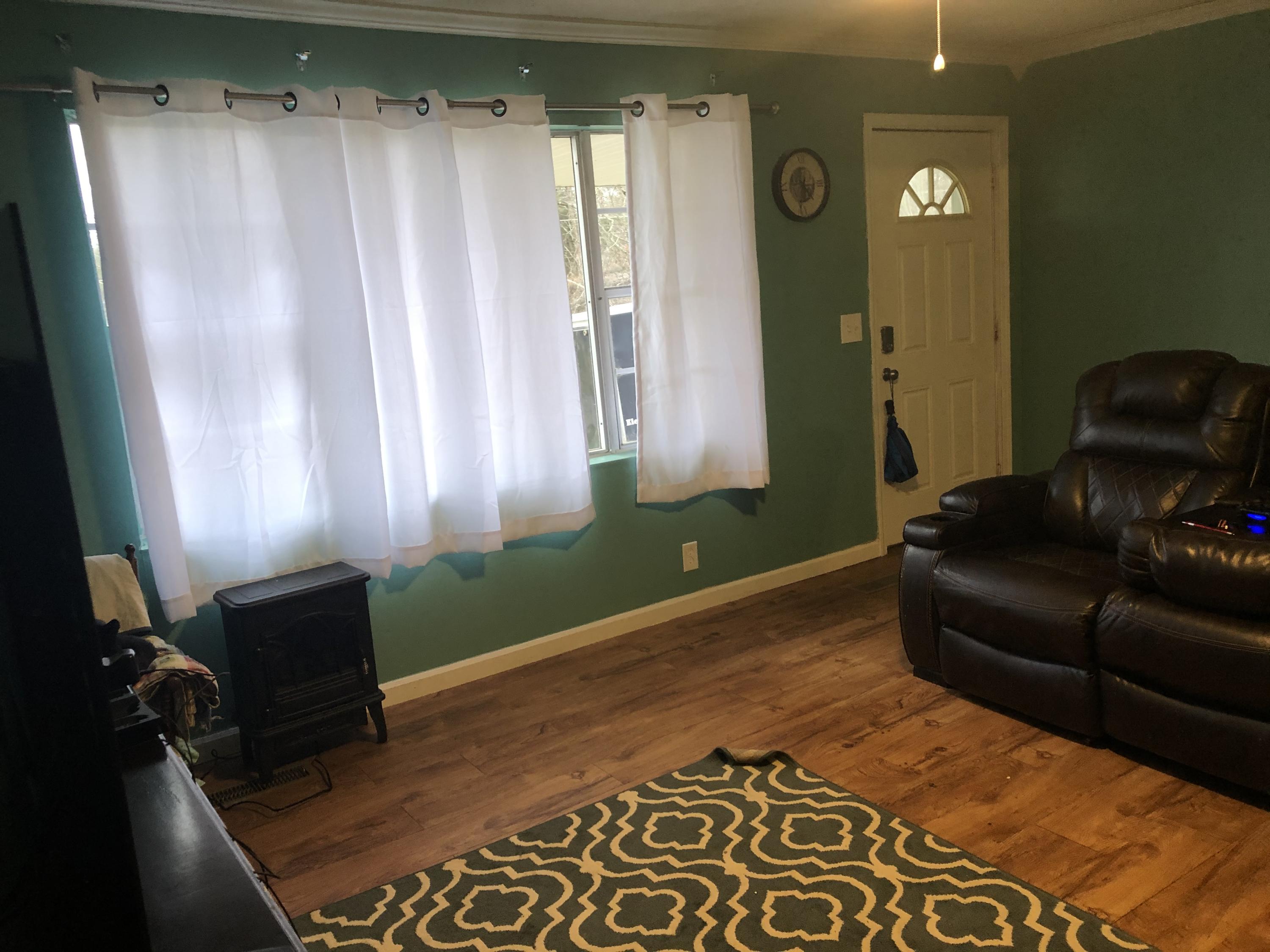 1046 Satterfield Road Maynardville, TN 37807 - Photo 9 of 26 Living room