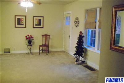 1113 Doyle Road New Haven, IN 46774 - Photo 3 of 29