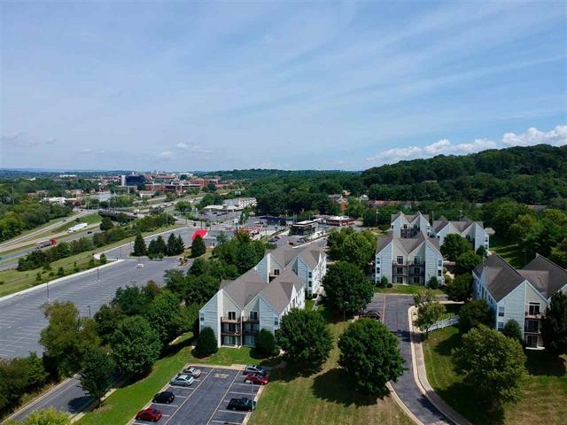1346 Hunters Road, Unit K Harrisonburg, VA 22801 - Photo 3 of 6 Gallery Image 3