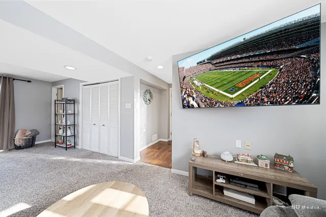 $340,000 | 7436 160th Street, Tinley Park, IL 60477