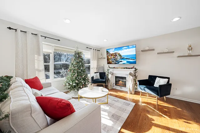 $340,000 | 7436 160th Street, Tinley Park, IL 60477