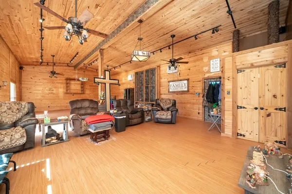 $460,000 | 342 Old Easton Road, Longview, TX 75603