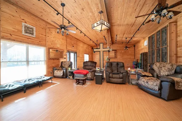 $460,000 | 342 Old Easton Road, Longview, TX 75603