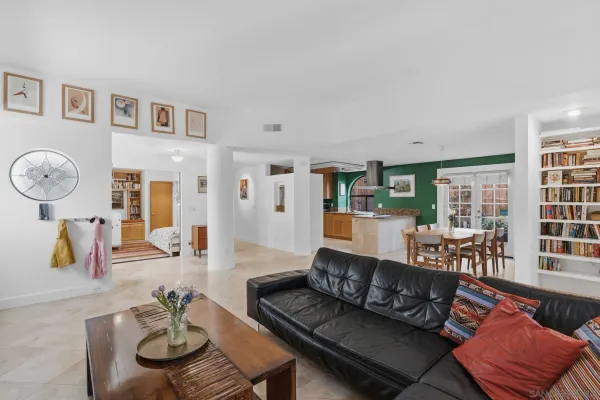 $899,000 | 3568 Front Street, Unit A, San Diego, CA 92103