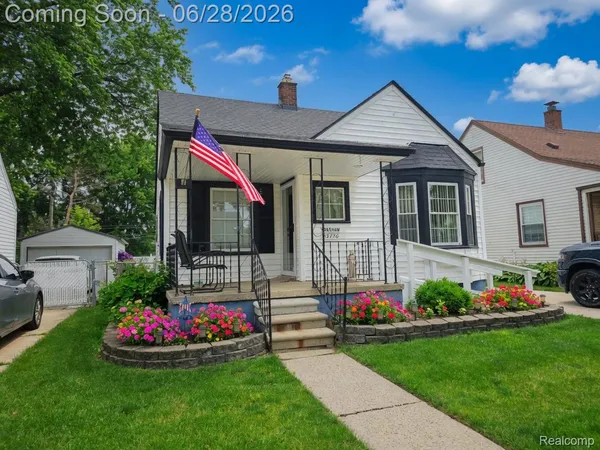 $174,900 | 23776 Normandy Avenue, Eastpointe, MI 48021