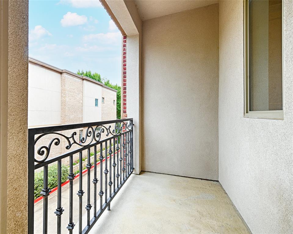 6269 Oram Street, Unit 10 Dallas, TX 75214 - Photo 12 of 25 a view of entryway