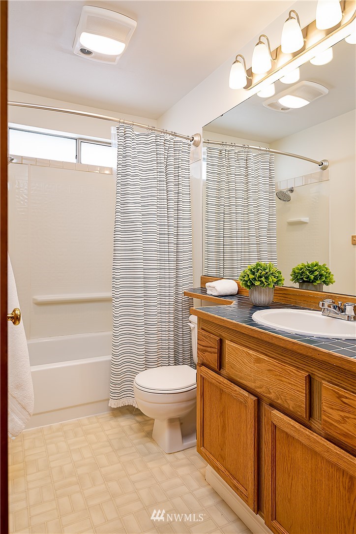 12812 Northeast 200th Place Bothell, WA 98011 - Photo 13 of 28 Gallery Image 13