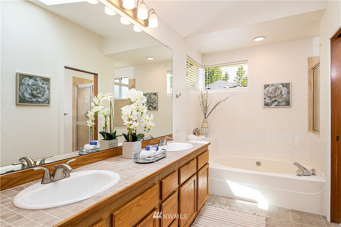 12812 Northeast 200th Place Bothell, WA 98011 - Photo 21 of 28 Gallery Image 21