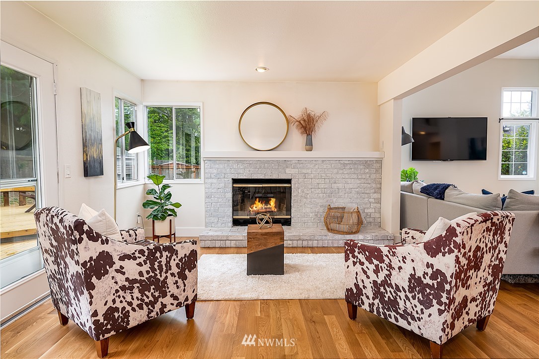 12812 Northeast 200th Place Bothell, WA 98011 - Photo 5 of 28 Gallery Image 5