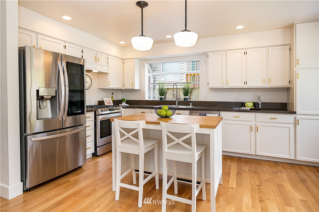 12812 Northeast 200th Place Bothell, WA 98011 - Photo 7 of 28 Gallery Image 7