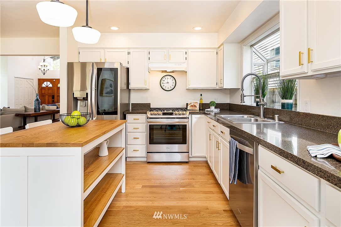 12812 Northeast 200th Place Bothell, WA 98011 - Photo 8 of 28 Gallery Image 8