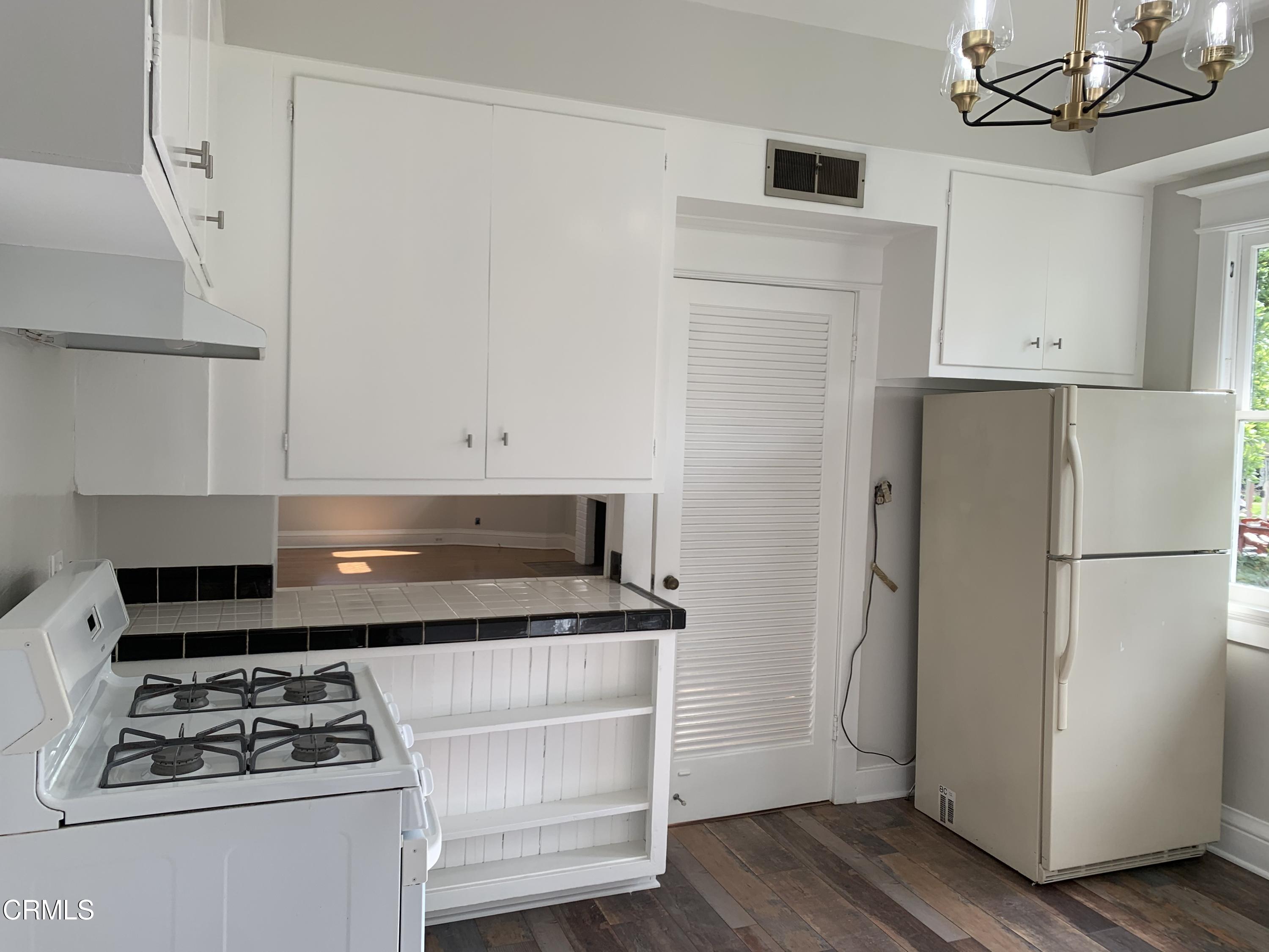 711 Magnolia Avenue Pasadena, CA 91106 - Photo 10 of 22 IMG_1490