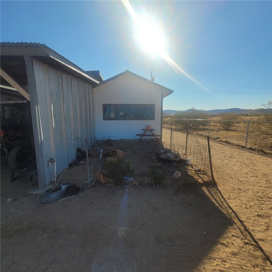 5182 Cordes Road Golden Valley, AZ 86413 - Photo 16 of 48