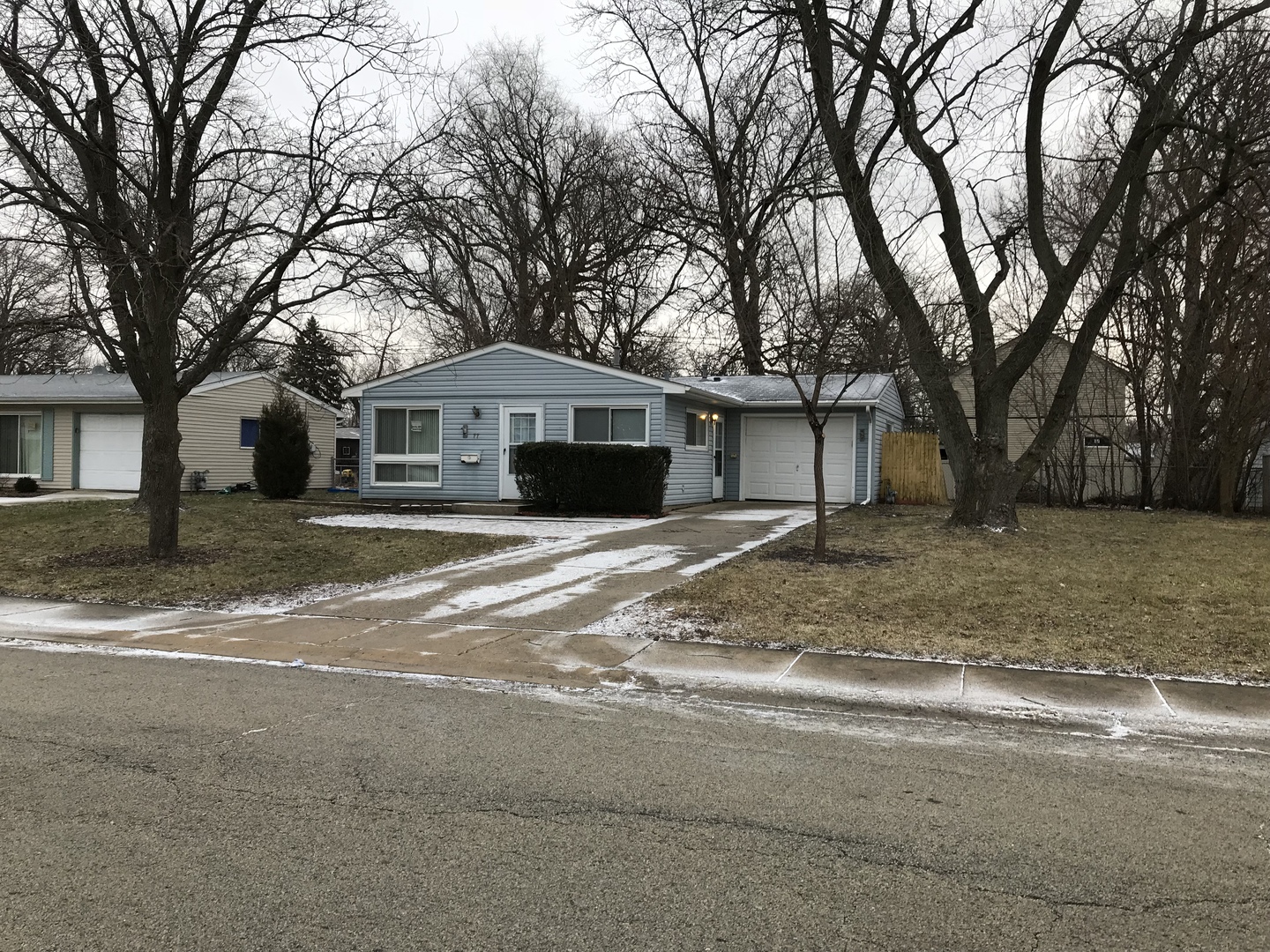 77 Sierra Road Montgomery, IL 60538 - Photo 1 of 9