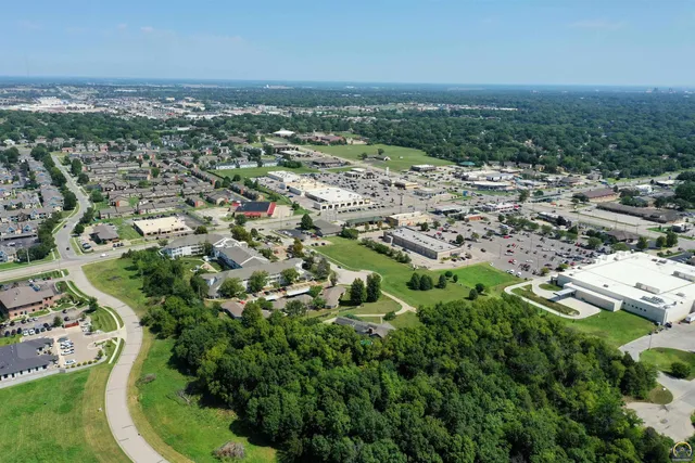 $150,000 | 0 Southwest Armstrong Avenue, Topeka, KS 66614