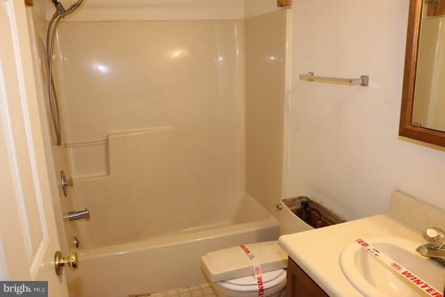 315 Coon Road Gardners, PA 17324 - Photo 10 of 21 bathroom