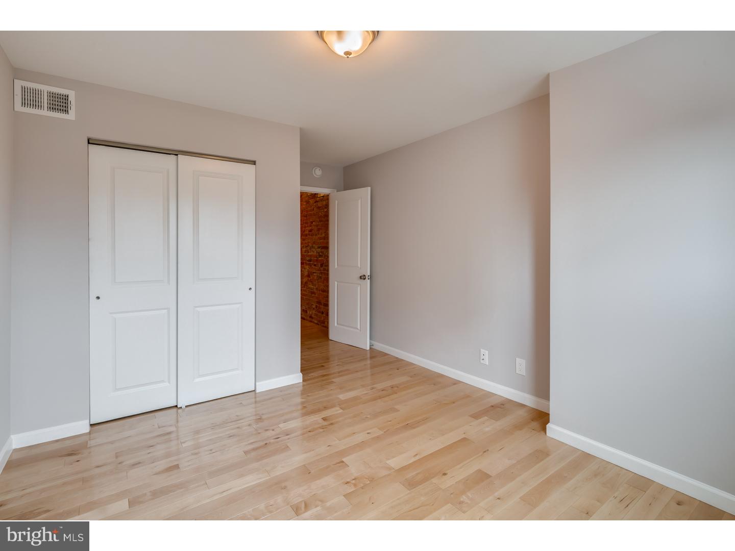 2105 Tasker Street Philadelphia, PA 19145 - Photo 13 of 21