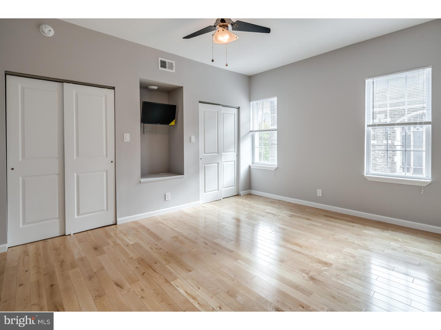 2105 Tasker Street Philadelphia, PA 19145 - Photo 19 of 21