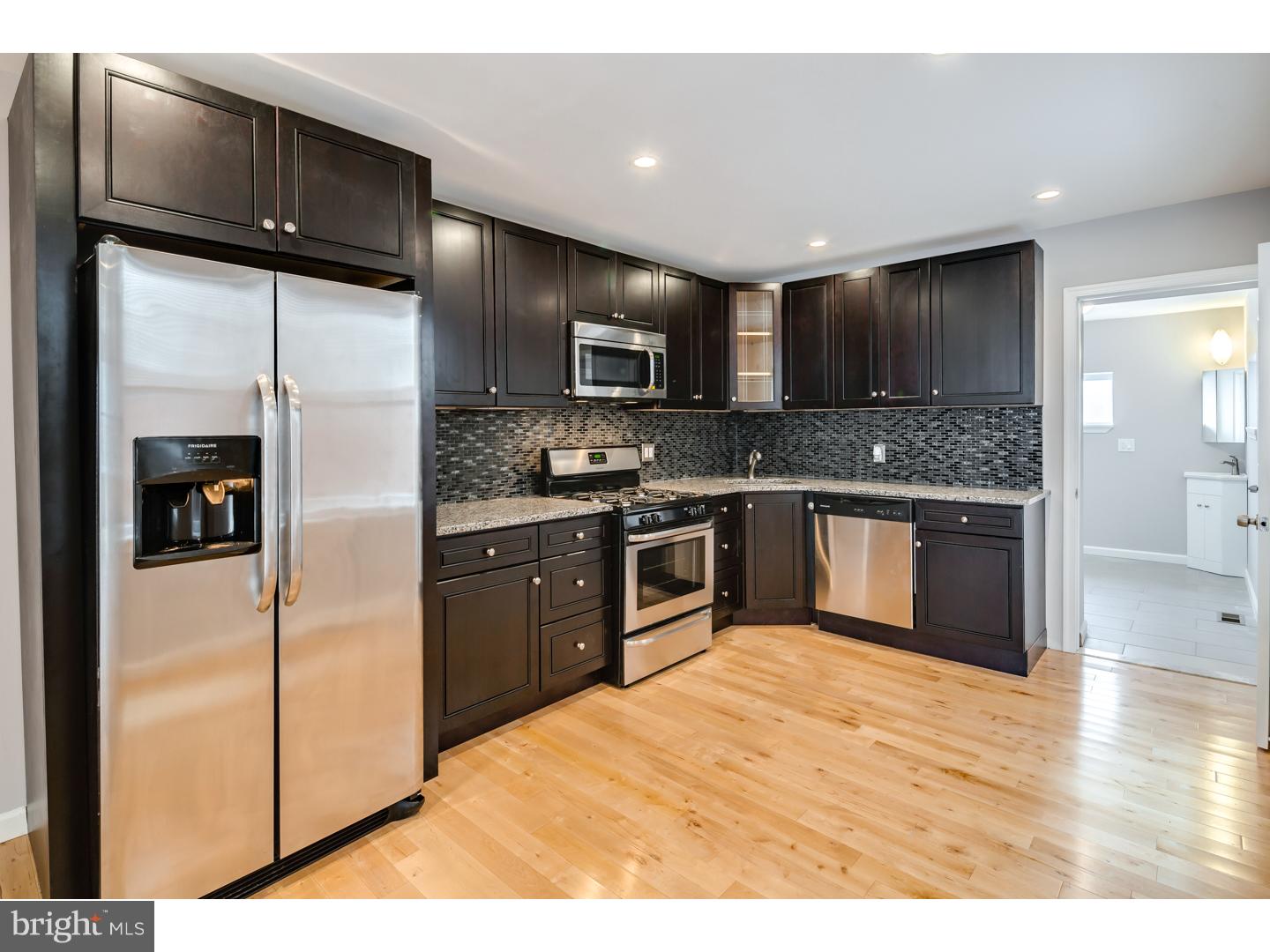 2105 Tasker Street Philadelphia, PA 19145 - Photo 6 of 21