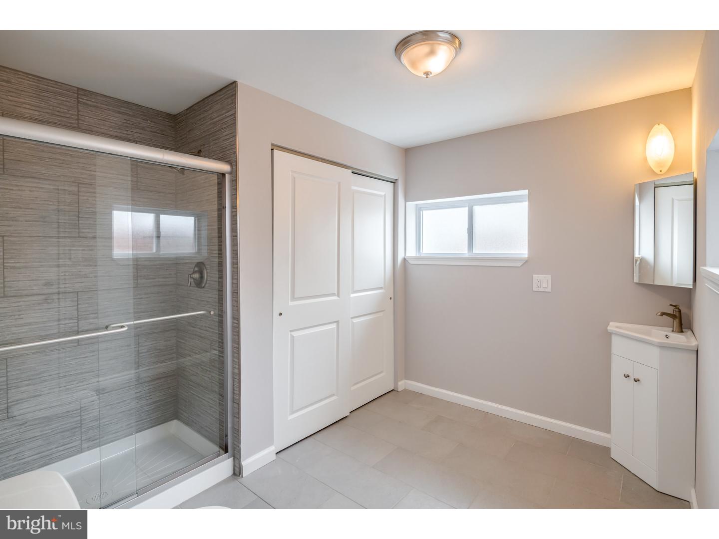 2105 Tasker Street Philadelphia, PA 19145 - Photo 8 of 21