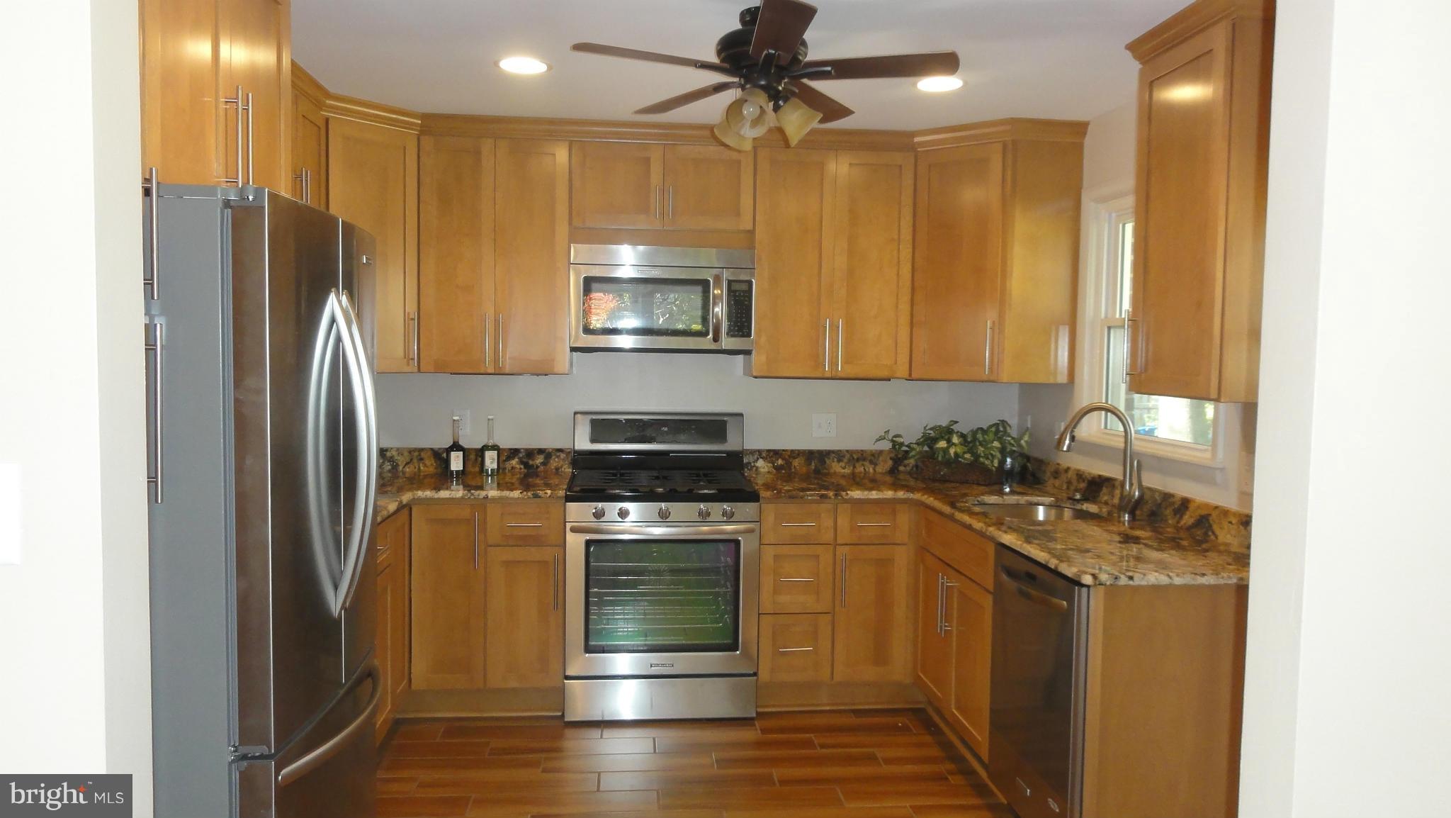 5400 Charlottesville Road Springfield, VA 22151 - Photo 3 of 30 Kitchen