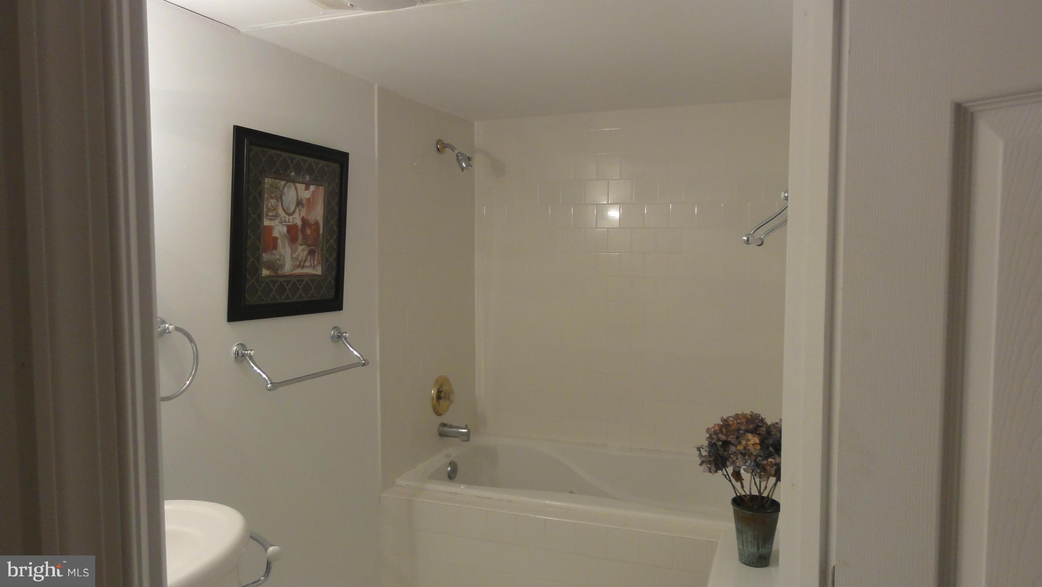 5400 Charlottesville Road Springfield, VA 22151 - Photo 27 of 30 Bath