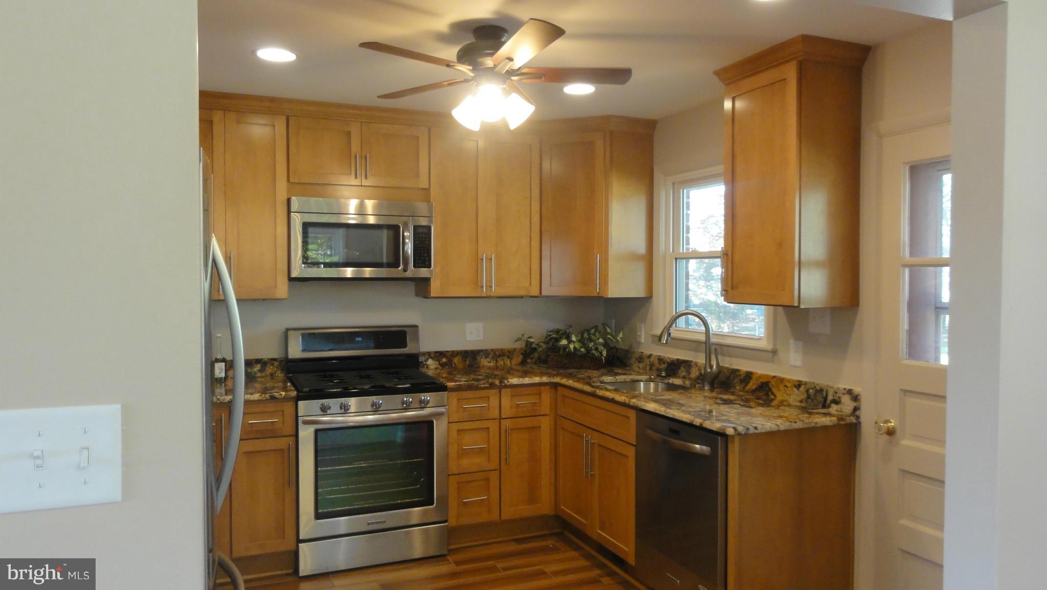 5400 Charlottesville Road Springfield, VA 22151 - Photo 4 of 30 Kitchen
