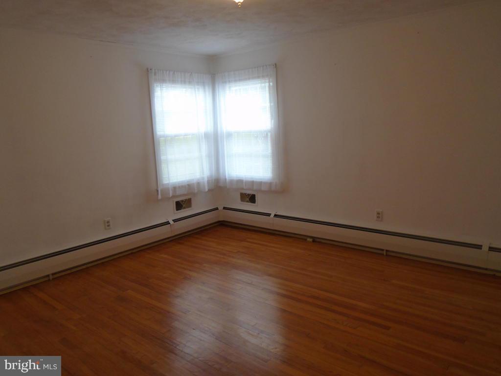 322 Irving Road York, PA 17403 - Photo 11 of 22 Gallery Image 11