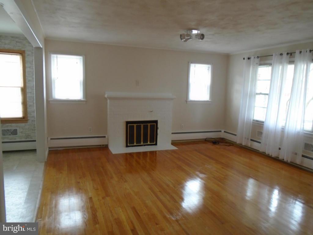 322 Irving Road York, PA 17403 - Photo 5 of 22 Gallery Image 5